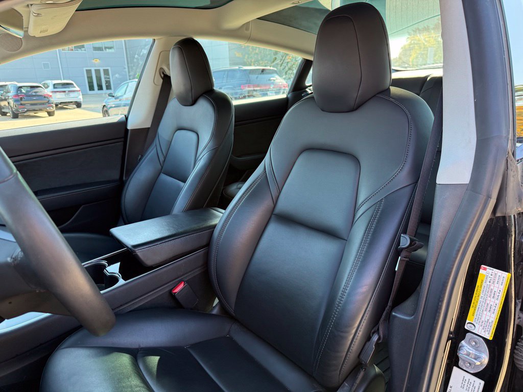 Used 2019 Tesla Model 3 RWD image 5