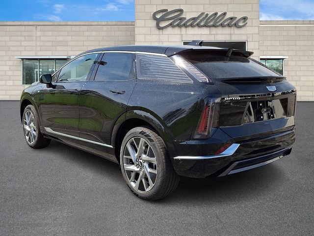 New 2026 Cadillac Optiq Luxury 1 image 4