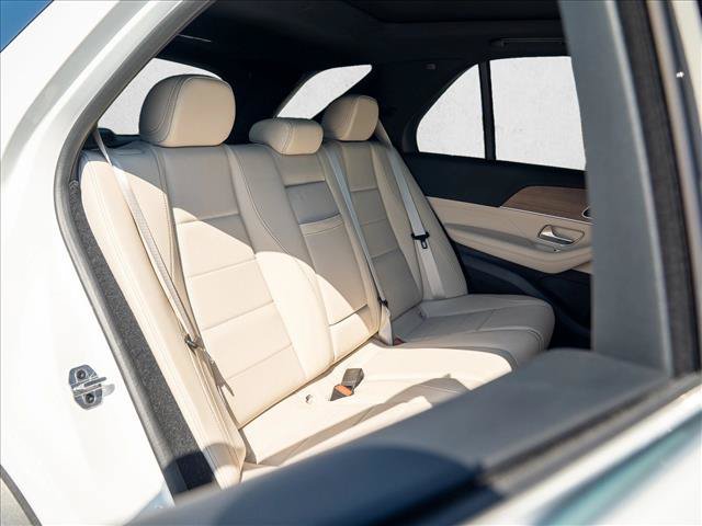 Certified 2025 Mercedes-Benz GLE 450e 4MATIC w/ Winter Package image 28