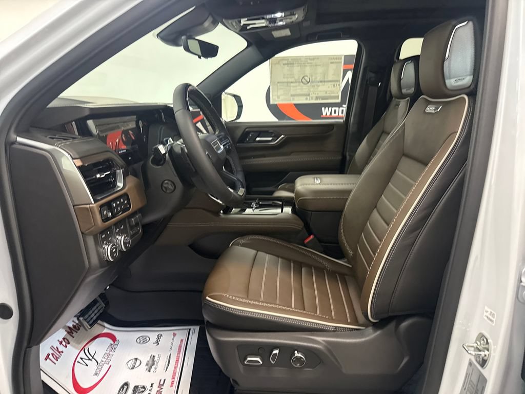 New 2026 GMC Yukon XL Denali Ultimate w/ LPO, Floor Liner Package AWD/4WD image 9