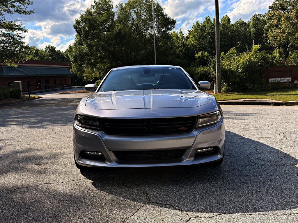 Used 2016 Dodge Charger R/T RWD image 2
