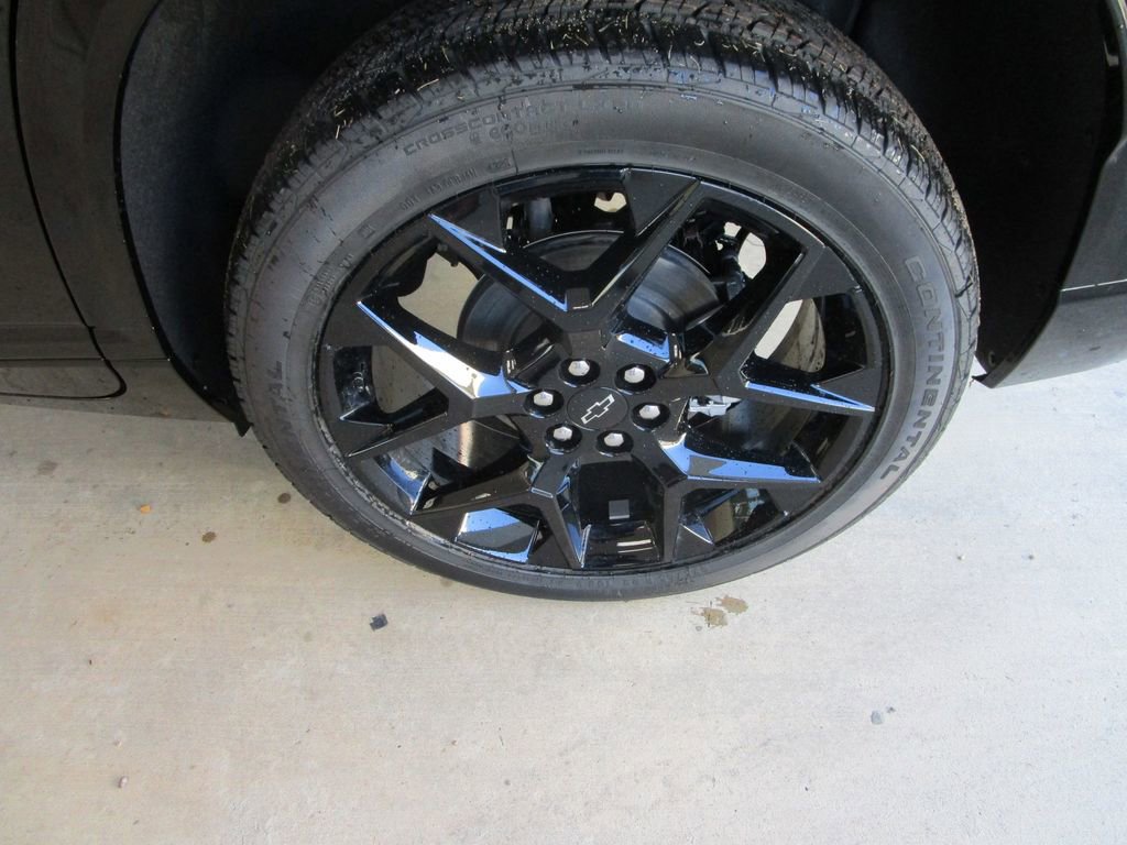 New 2026 Chevrolet Traverse RS w/ LPO, Floor Liner Package image 9