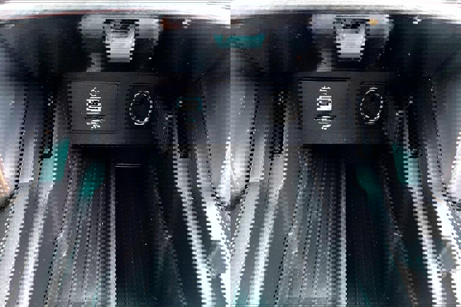 Used 2016 Ford Explorer Sport w/ Equipment Group 401A image 16