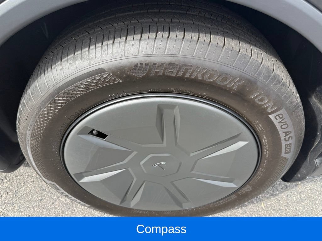 Used 2026 Tesla Model Y 2WD image 13