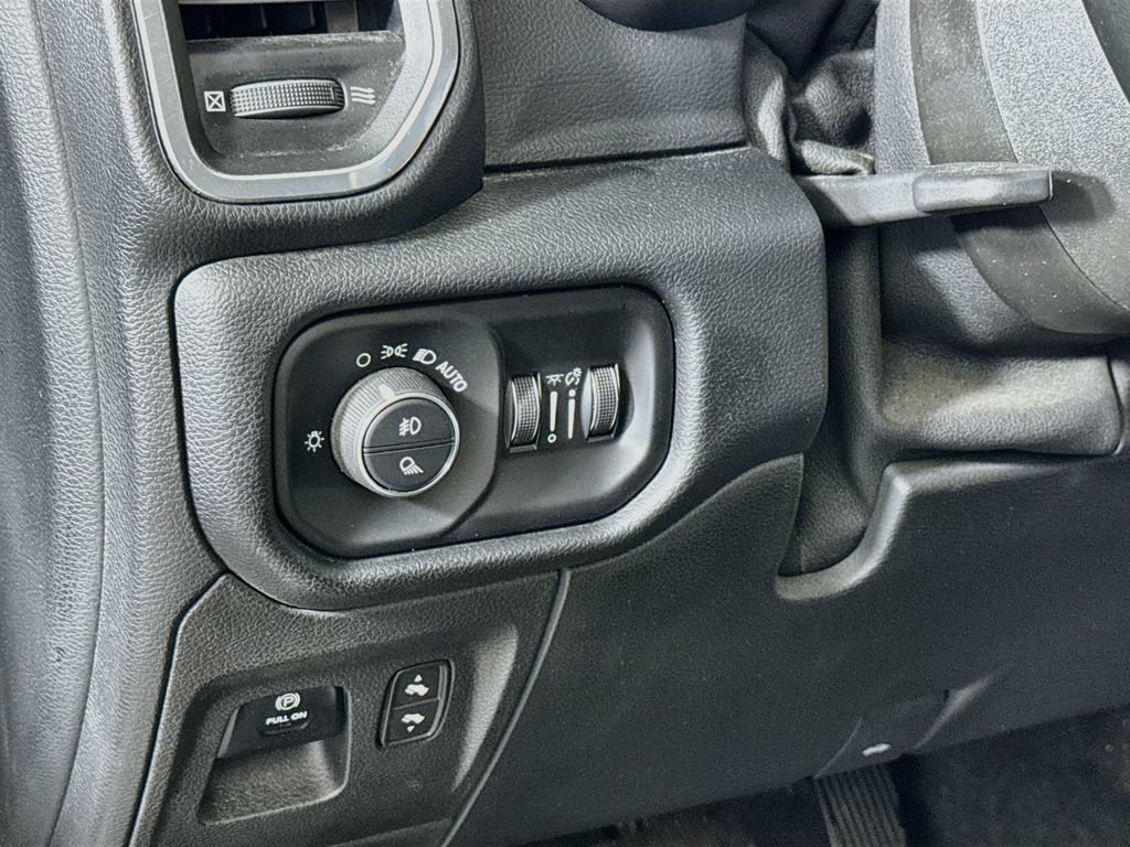 Used 2021 RAM 1500 Laramie AWD/4WD image 10