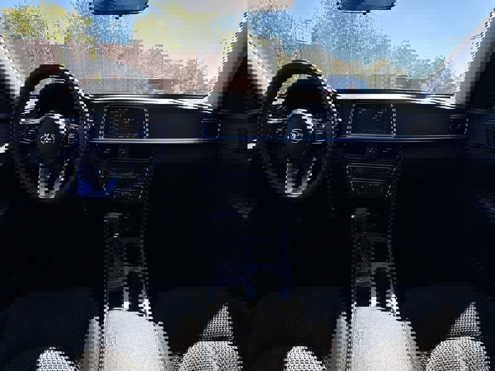 Used 2020 Kia Optima LX image 9