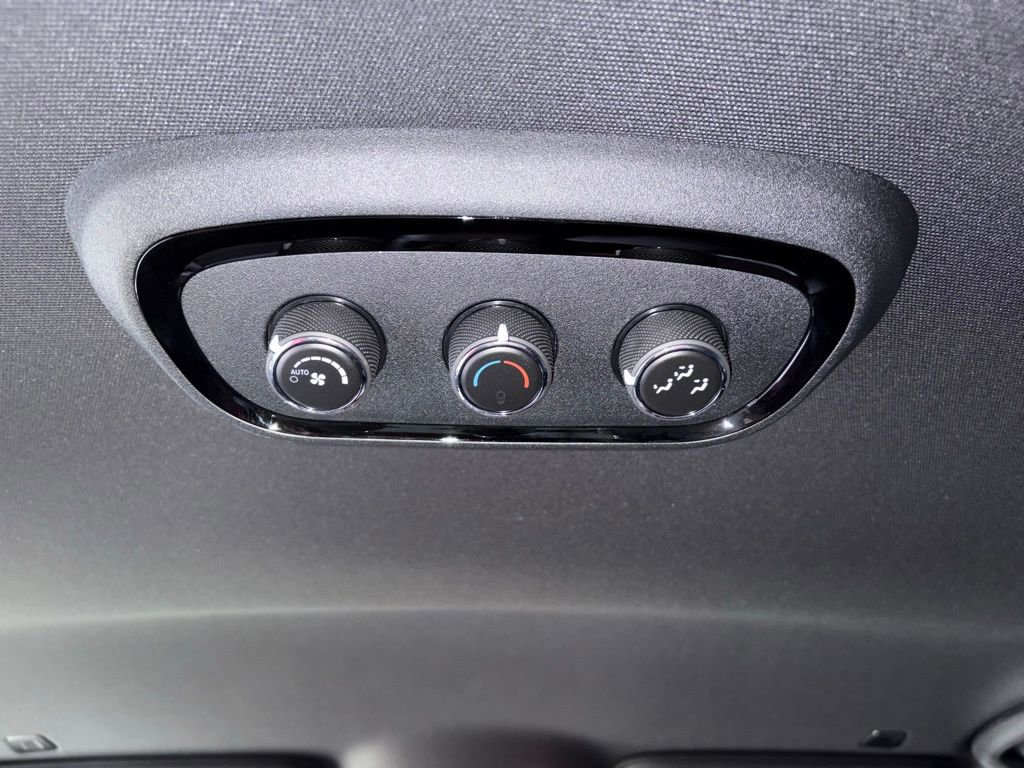 Used 2025 Dodge Durango GT image 39