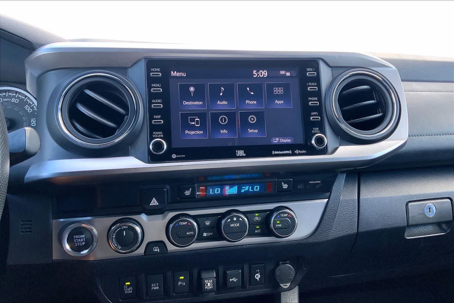 Used 2022 Toyota Tacoma Limited AWD/4WD image 34