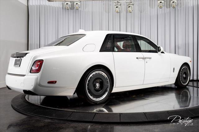 Used 2024 Rolls-Royce Phantom Sedan RWD image 18