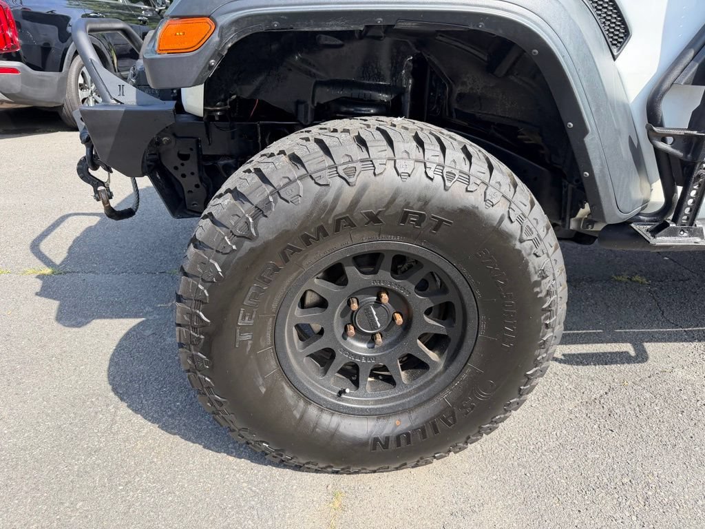 Used 2021 Jeep Gladiator Sport AWD/4WD image 11