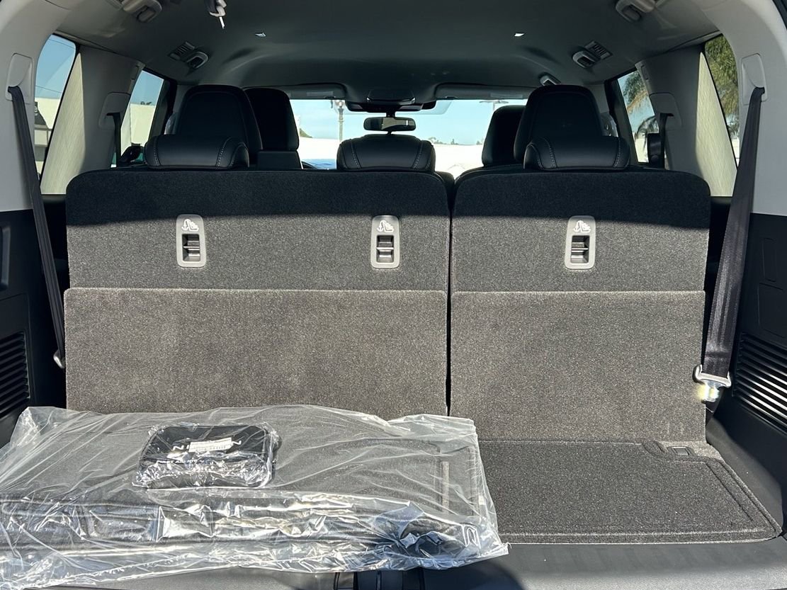 New 2026 Nissan Armada SV image 16