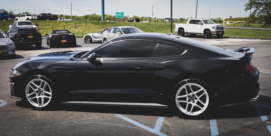 Used 2019 Ford Mustang GT Premium w/ GT Performance Package image 3