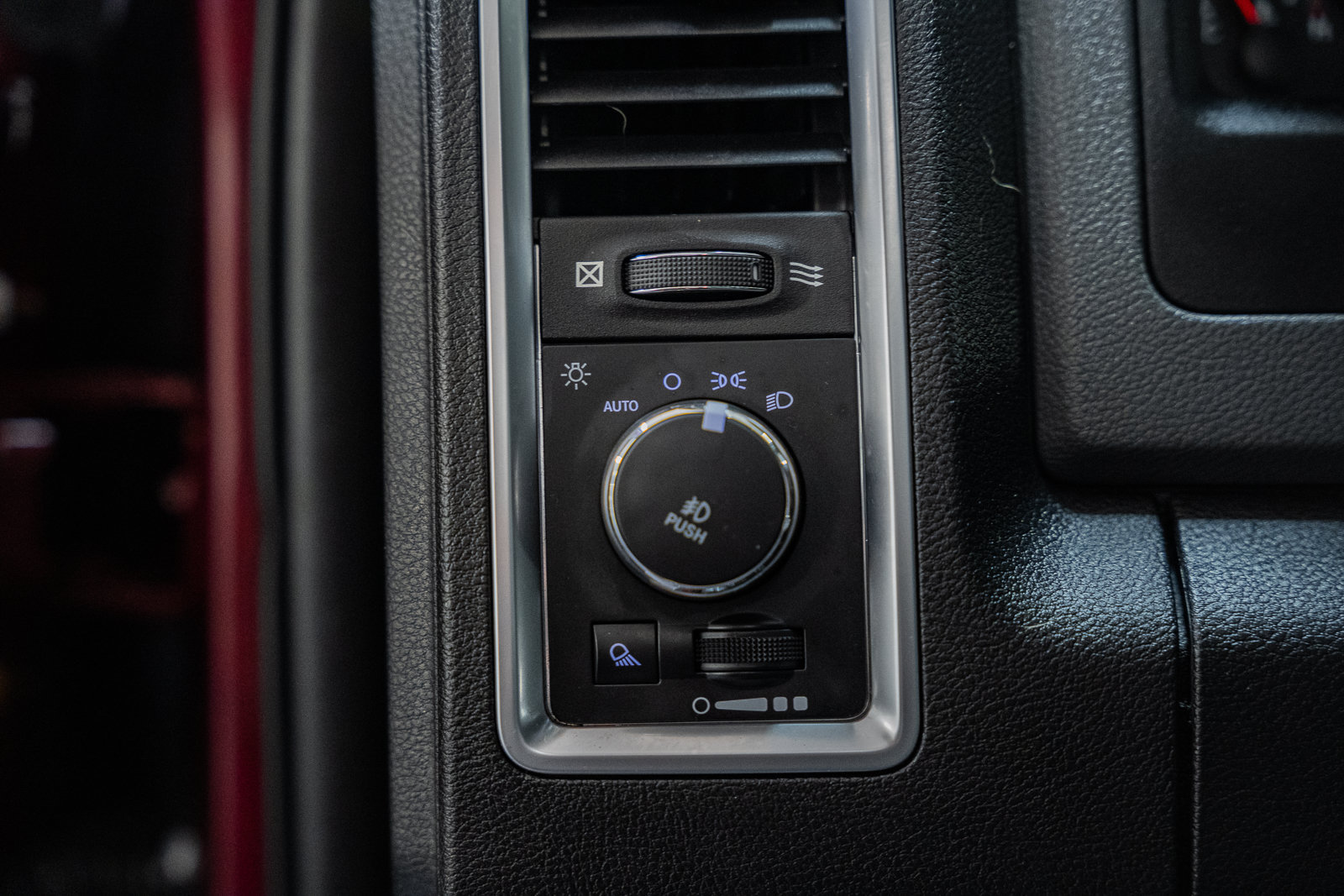 Used 2018 RAM 1500 Big Horn AWD/4WD image 48