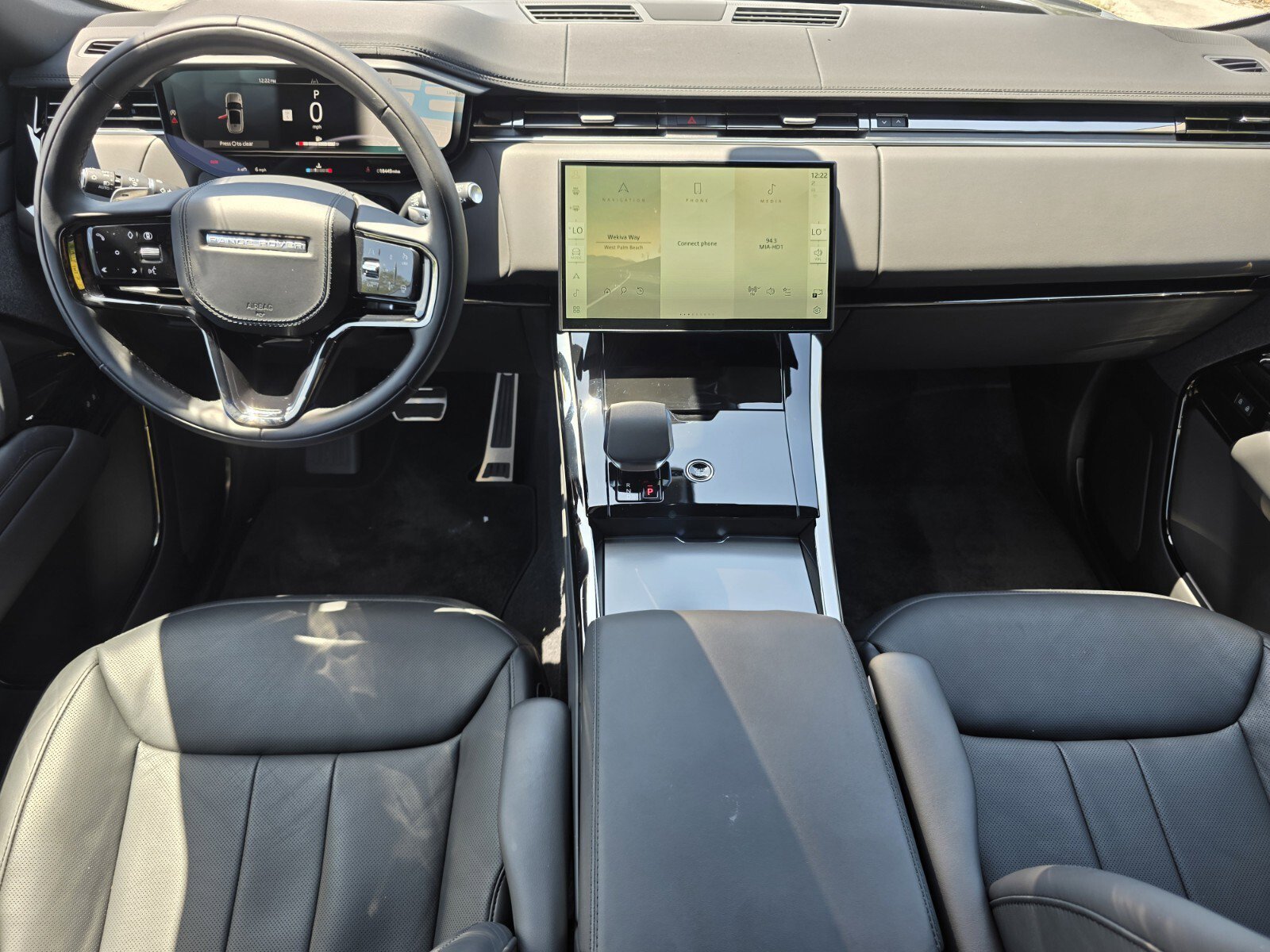 Used 2024 Land Rover Range Rover Sport Dynamic SE AWD/4WD image 4