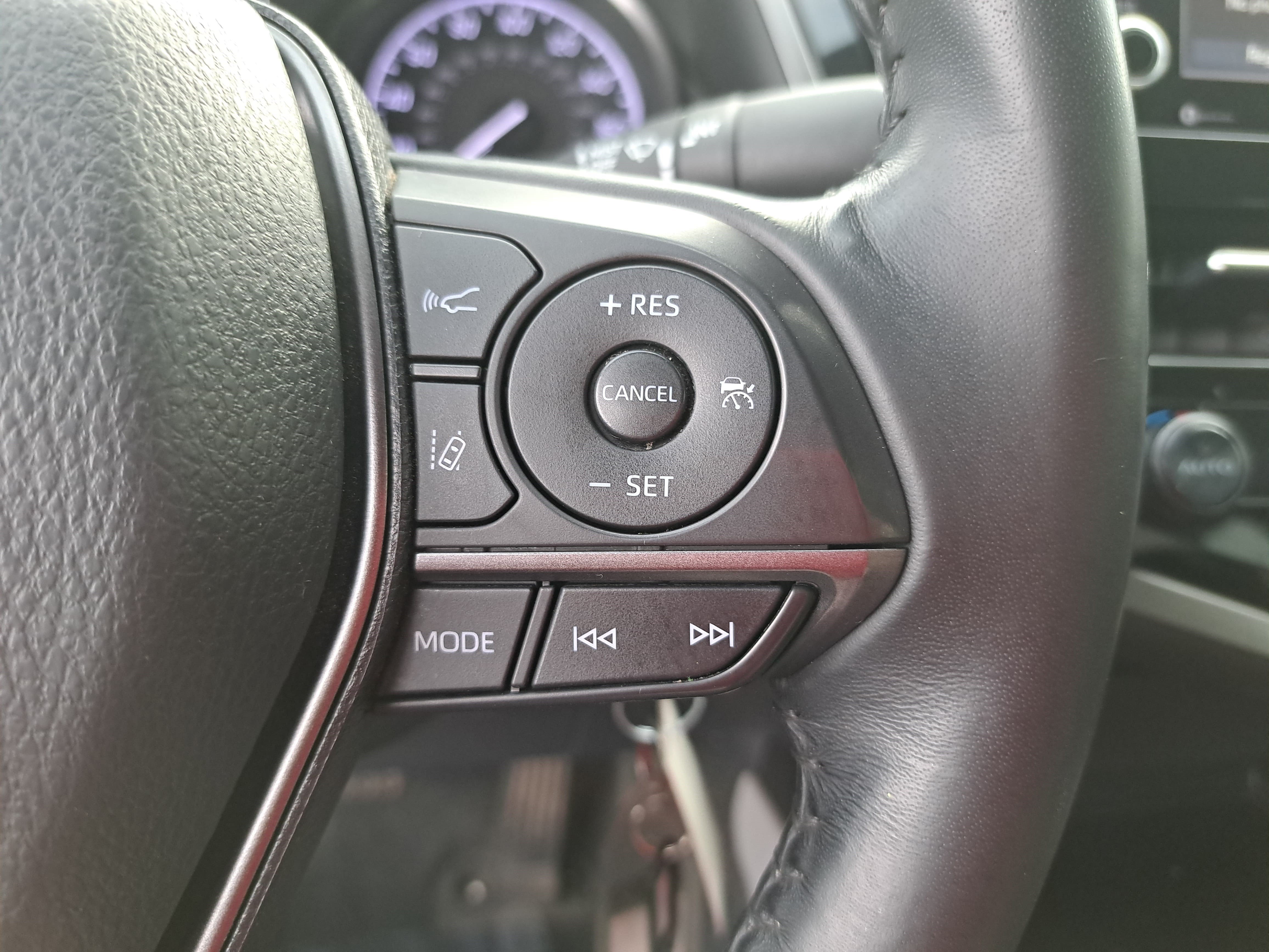 Used 2022 Toyota Camry SE FWD image 17