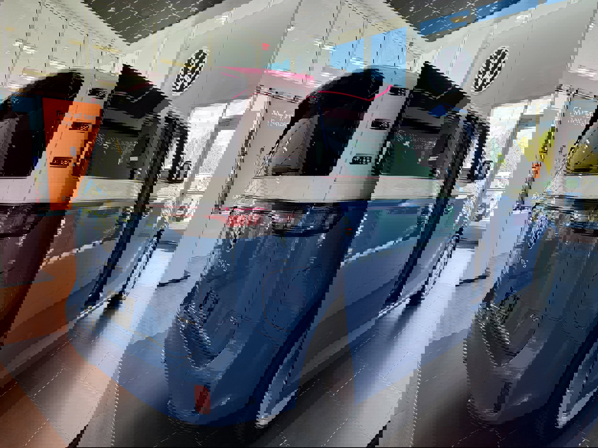 New 2025 Volkswagen ID. Buzz 1st Edition video 2