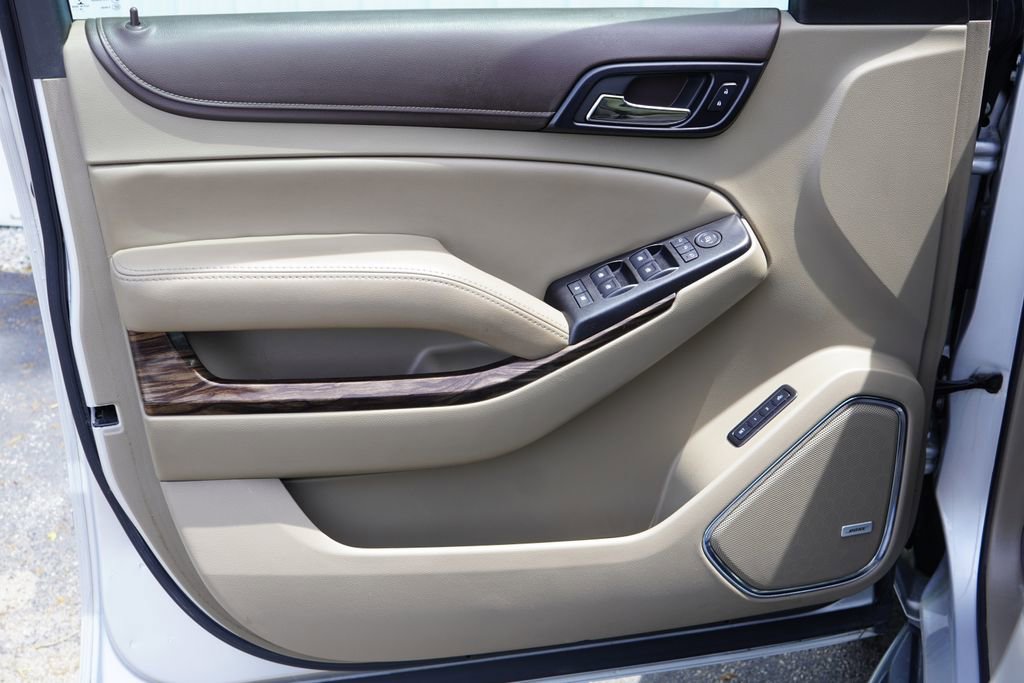 Used 2016 GMC Yukon SLT w/ Premium Edition AWD/4WD image 12