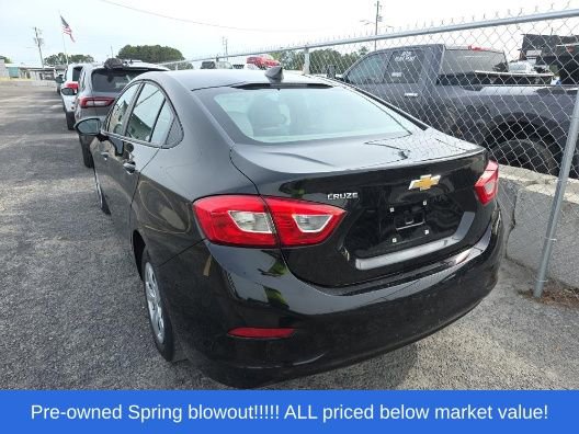 Used 2018 Chevrolet Cruze LS FWD image 6