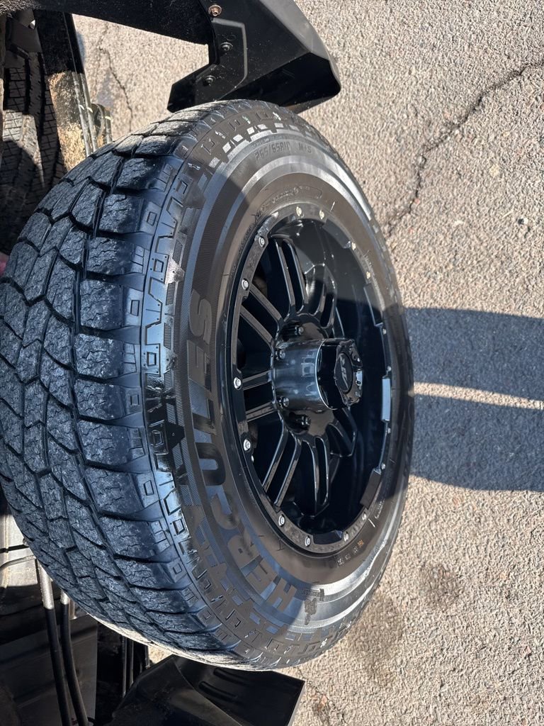 Used 2018 Chevrolet Silverado 1500 LT w/ All Star Edition image 13