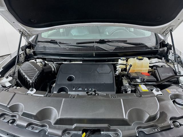 Used 2021 Chevrolet Traverse LT w/ LT Premium Package image 29