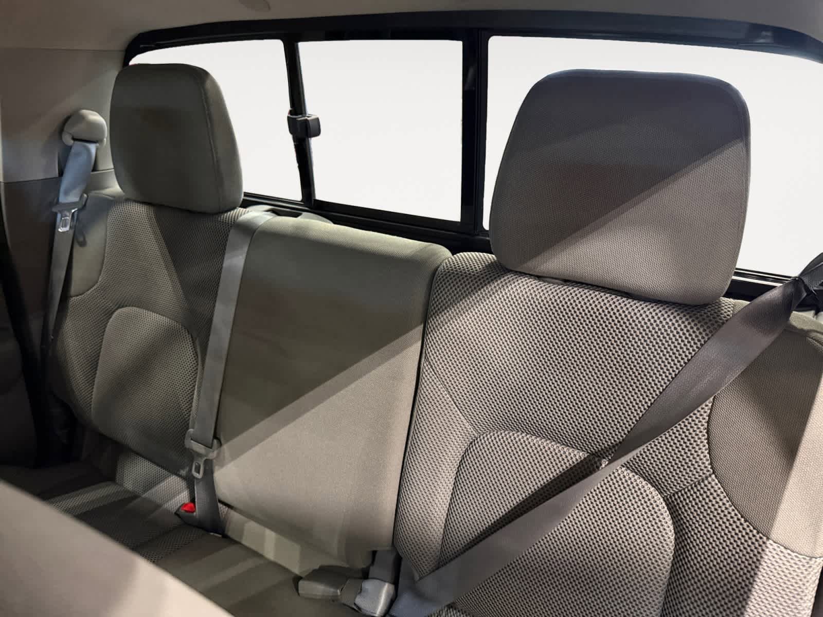 Used 2021 Nissan Frontier SV w/ Midnight Edition Floor Mats AWD/4WD image 14
