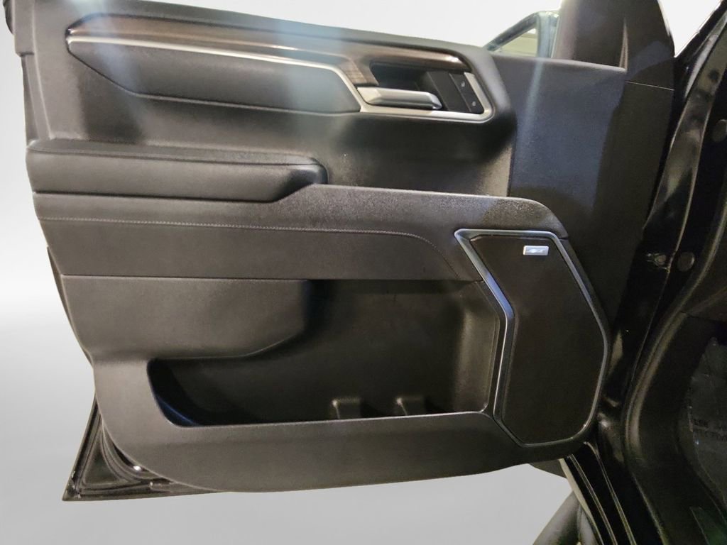 Certified 2025 Chevrolet Silverado 1500 RST image 13