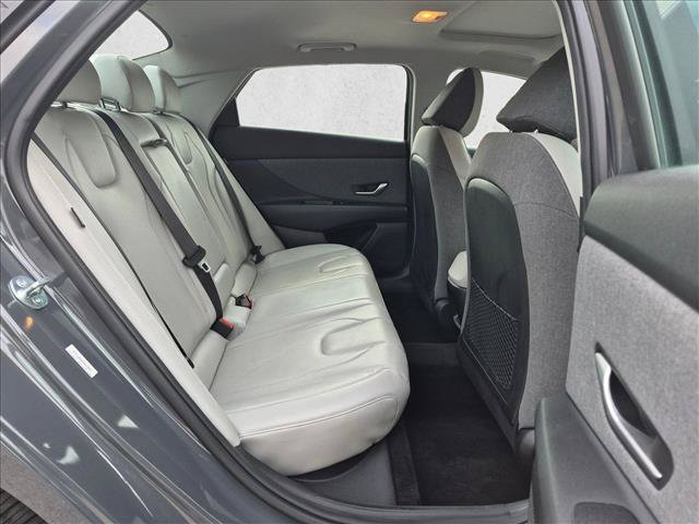 Used 2025 Hyundai Elantra Limited FWD image 20