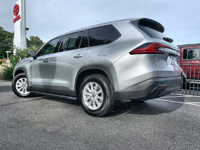 Used 2026 Toyota Grand Highlander XLE FWD image 6