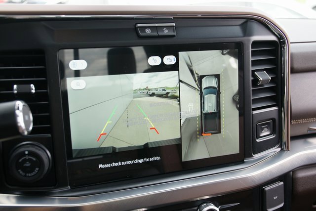 New 2025 Ford F250 King Ranch w/ Chrome Package image 32