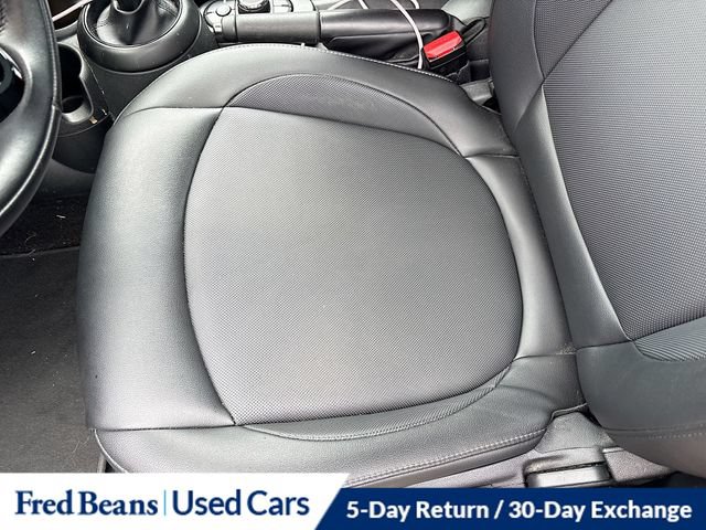 Used 2021 MINI Cooper 4-Door Hardtop FWD image 26