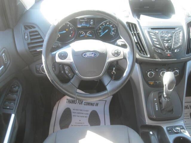Used 2016 Ford Escape SE w/ SE Cold Weather Package AWD/4WD image 13