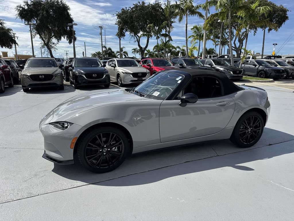 Used 2025 MAZDA MX-5 Miata Club RWD image 10
