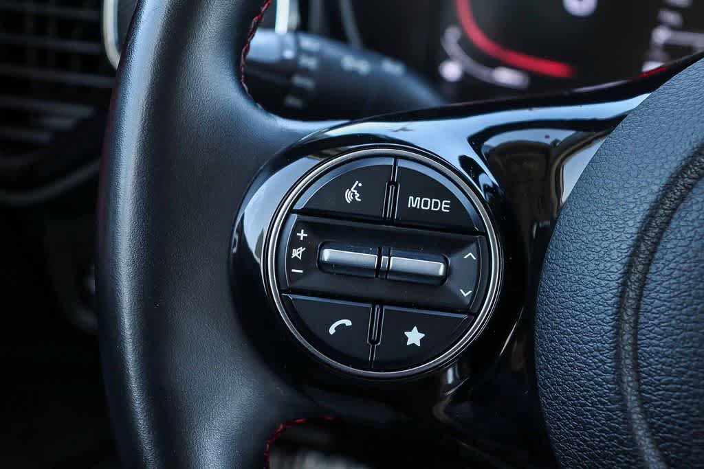 Used 2023 Kia Soul GT-Line FWD image 22
