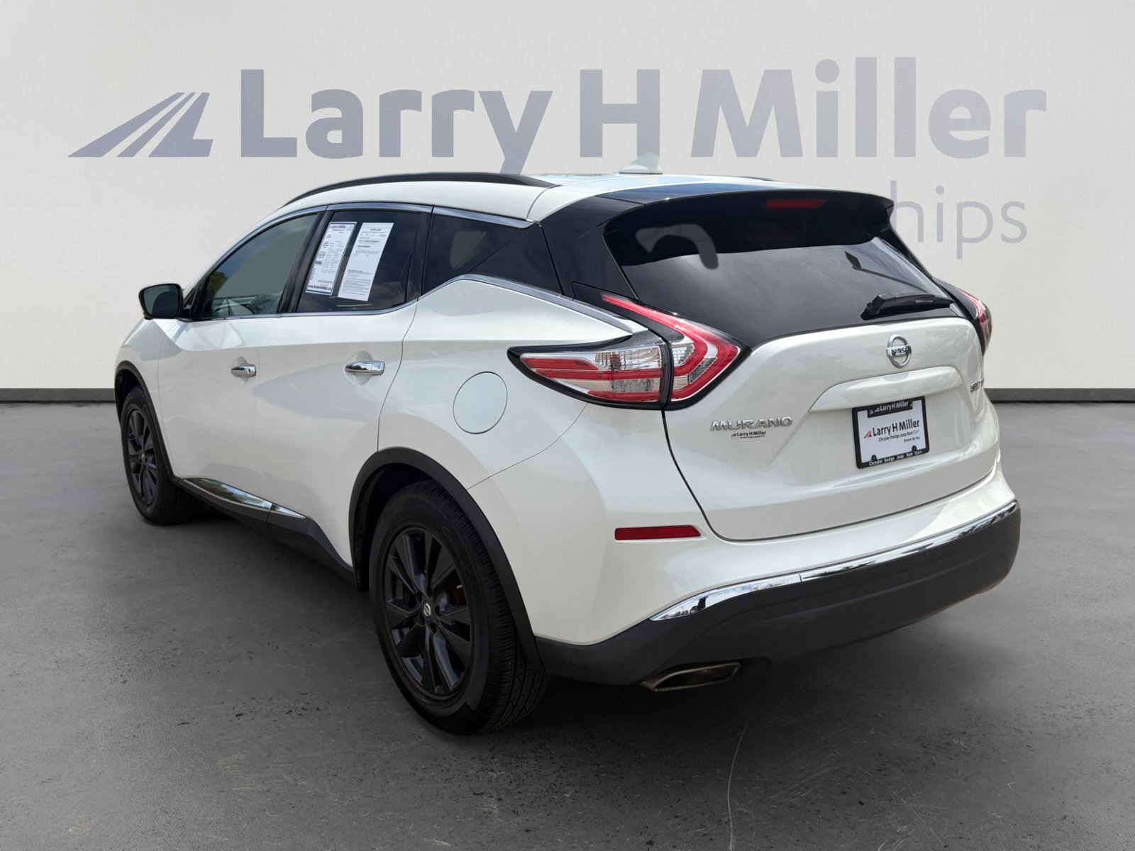 Used 2018 Nissan Murano SV w/ Premium Package AWD/4WD image 4
