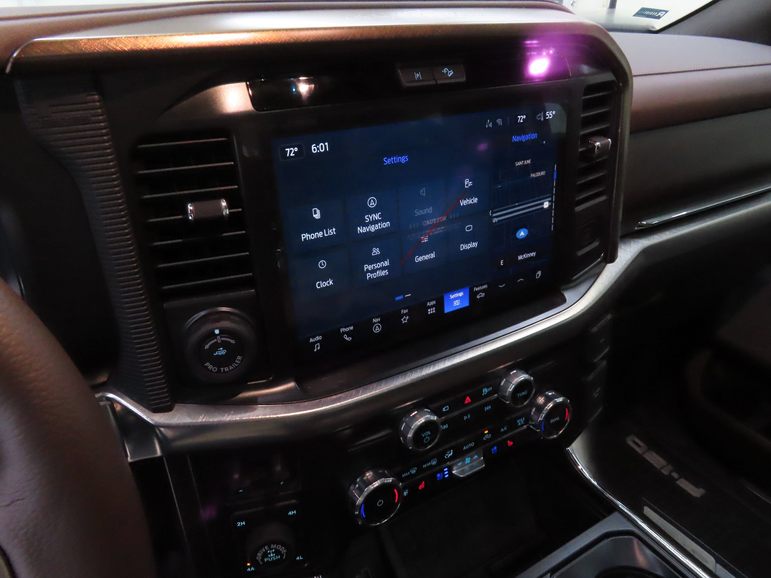 New 2025 Ford F150 King Ranch w/ FX4 Off-Road Package AWD/4WD image 17