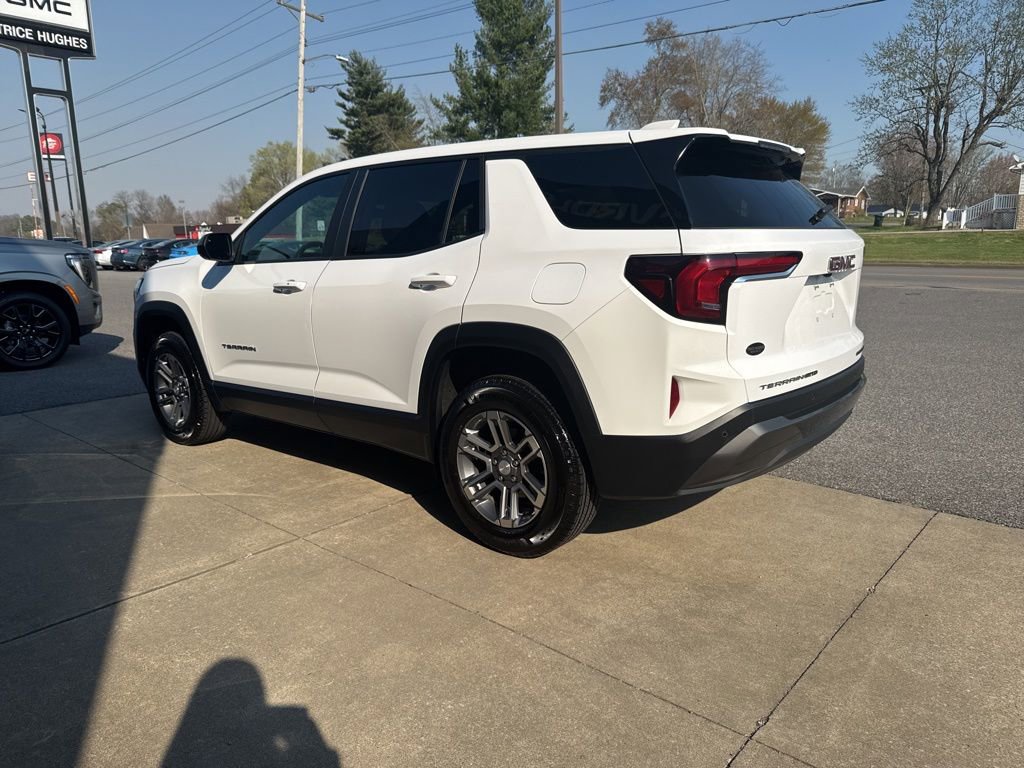 Used 2026 GMC Terrain Elevation image 5