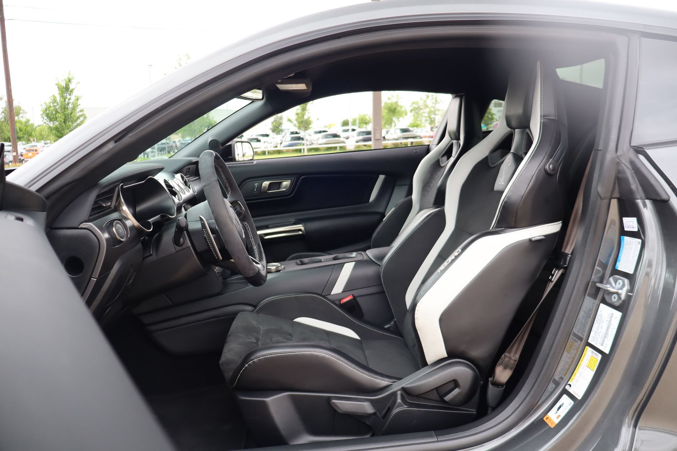 Used 2020 Ford Mustang Shelby GT500 w/ Technology Package RWD image 11