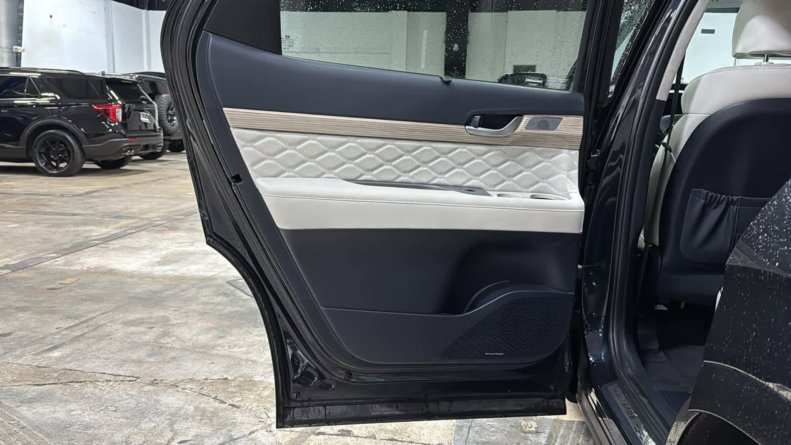 Used 2021 Hyundai Palisade Calligraphy image 23