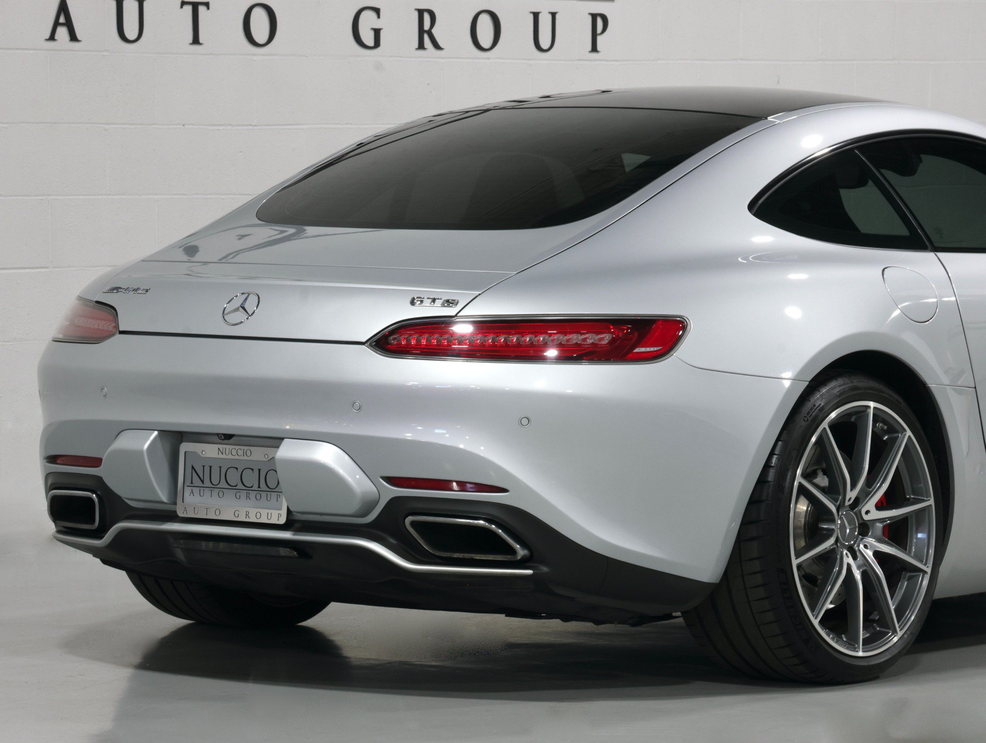 Used 2016 Mercedes-Benz AMG GT S image 15