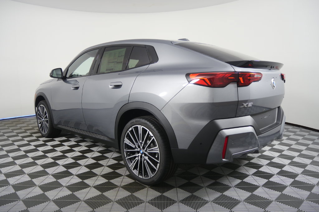 New 2027 BMW X2 xDrive28i AWD/4WD image 6