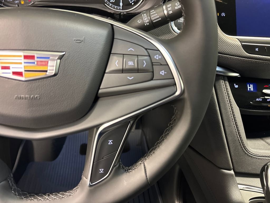 New 2026 Cadillac XT5 Luxury w/ LPO, Floor Liner Package image 31