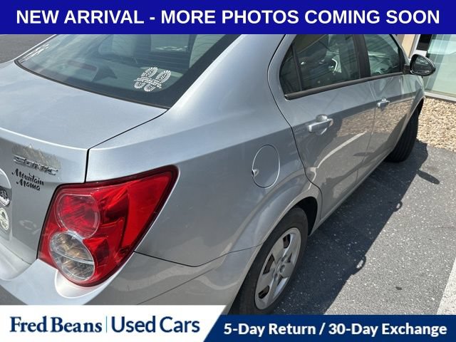 Used 2016 Chevrolet Sonic LS FWD image 10