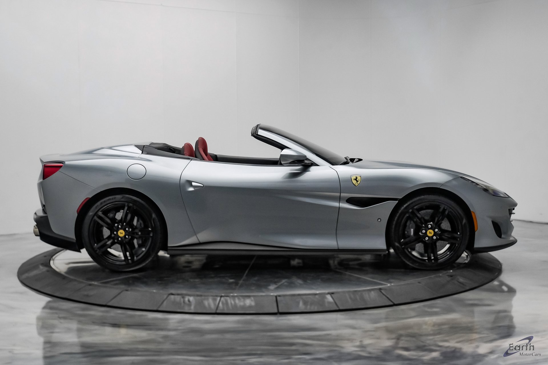 Used 2019 Ferrari Portofino image 23