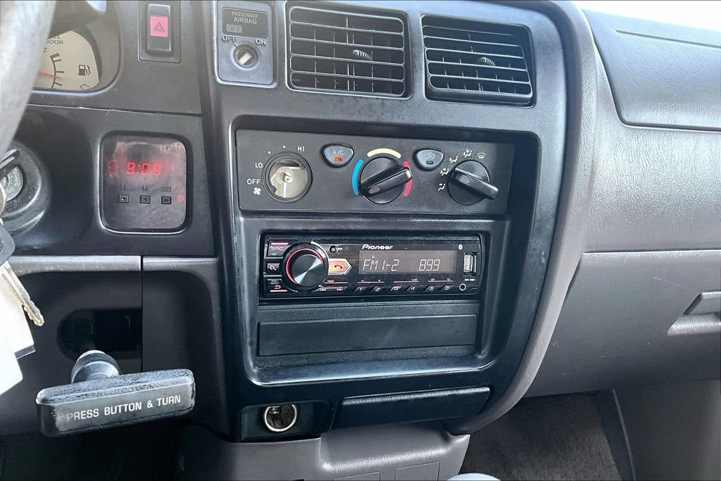Used 2003 Toyota Tacoma 2WD Xtracab image 15