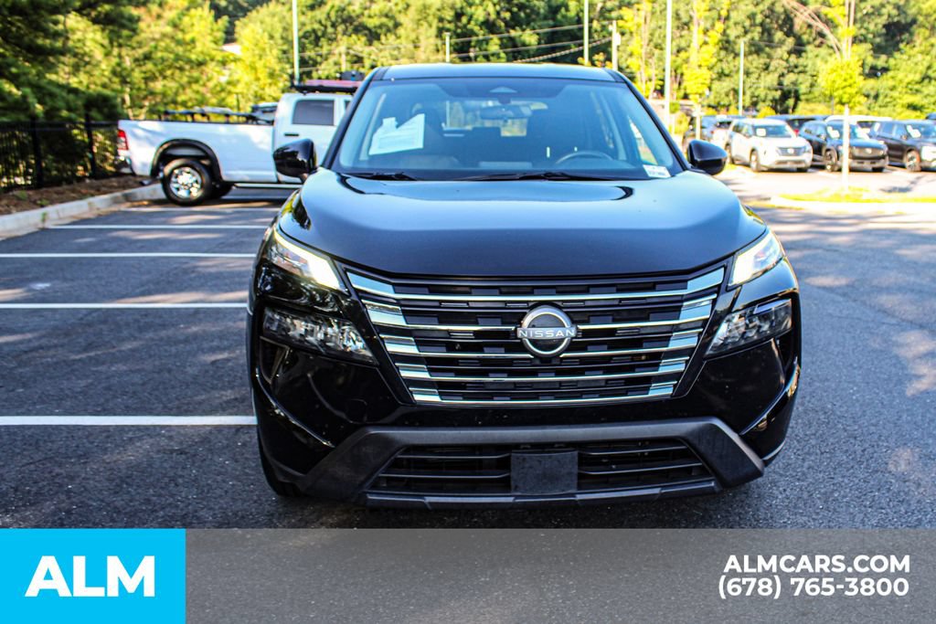 Used 2025 Nissan Rogue SV FWD image 9