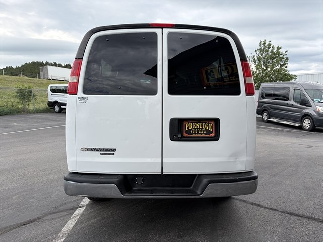 Used 2016 Chevrolet Express 3500 LT w/ LT Preferred Equipment Group RWD image 7