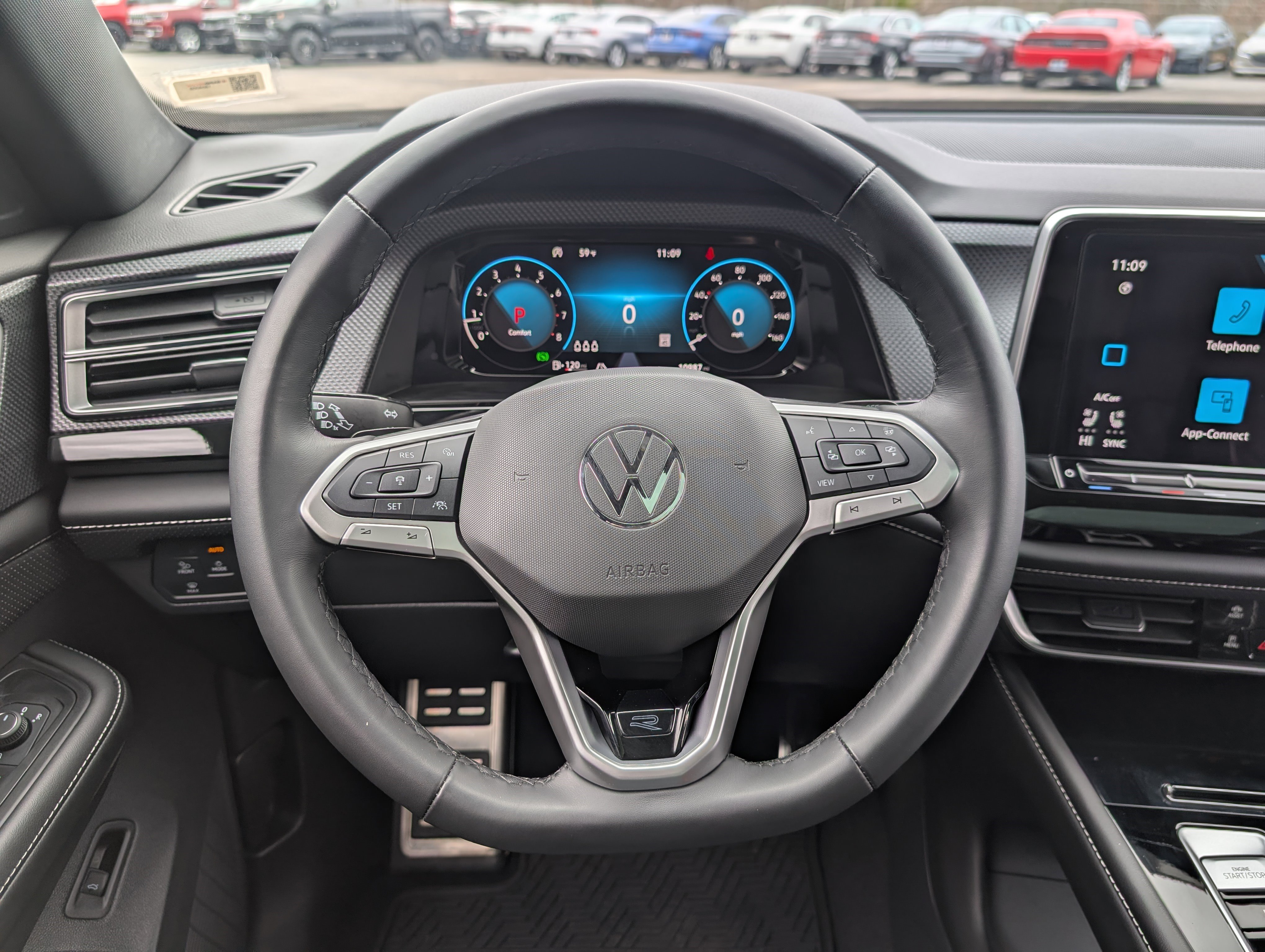 Used 2025 Volkswagen Atlas Cross Sport SEL Premium R-Line image 25