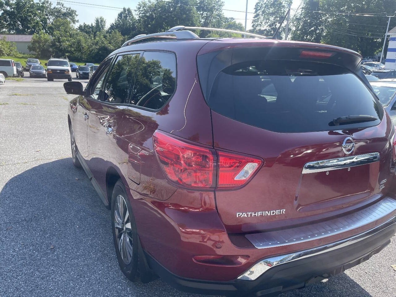Used 2017 Nissan Pathfinder SL w/ SL Premium Package AWD/4WD image 7