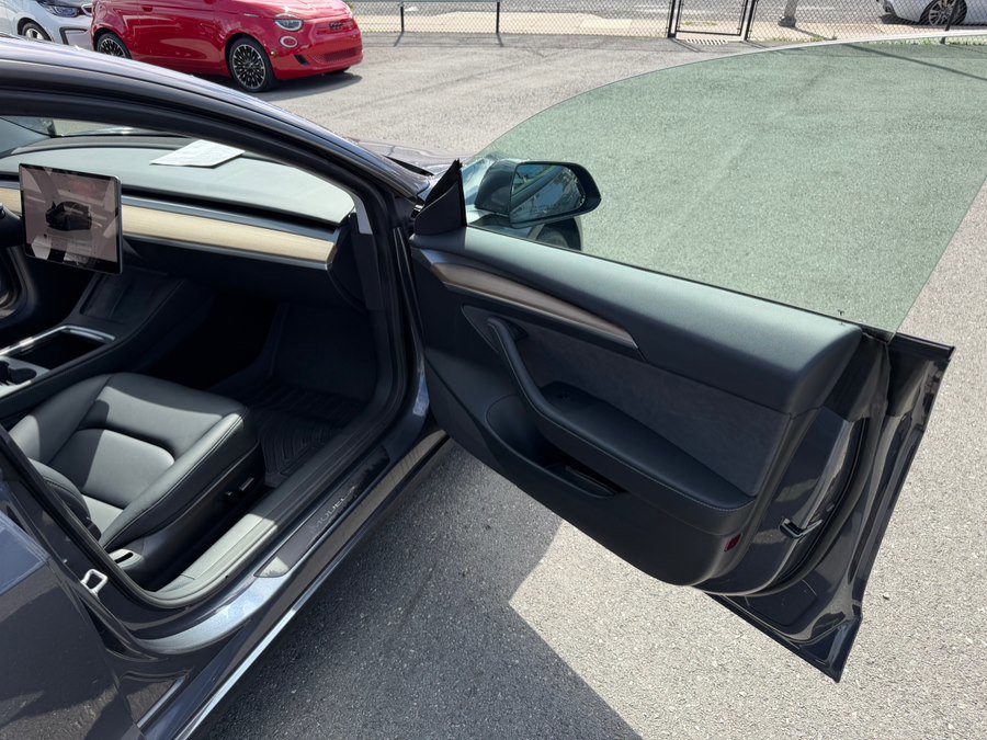 Used 2023 Tesla Model 3 Standard Range image 36
