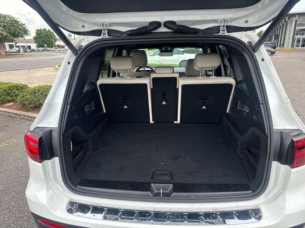 Used 2025 Mercedes-Benz GLB 250 image 8